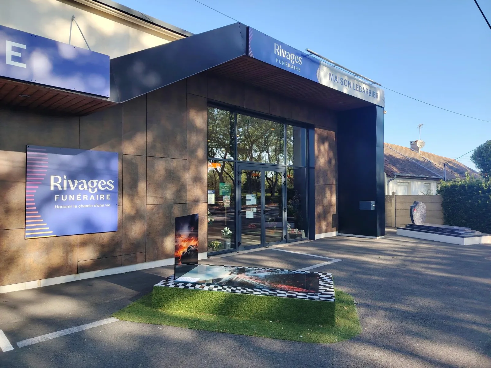 Maisons Lebarbier Le Mans — maison funéraire Rivages